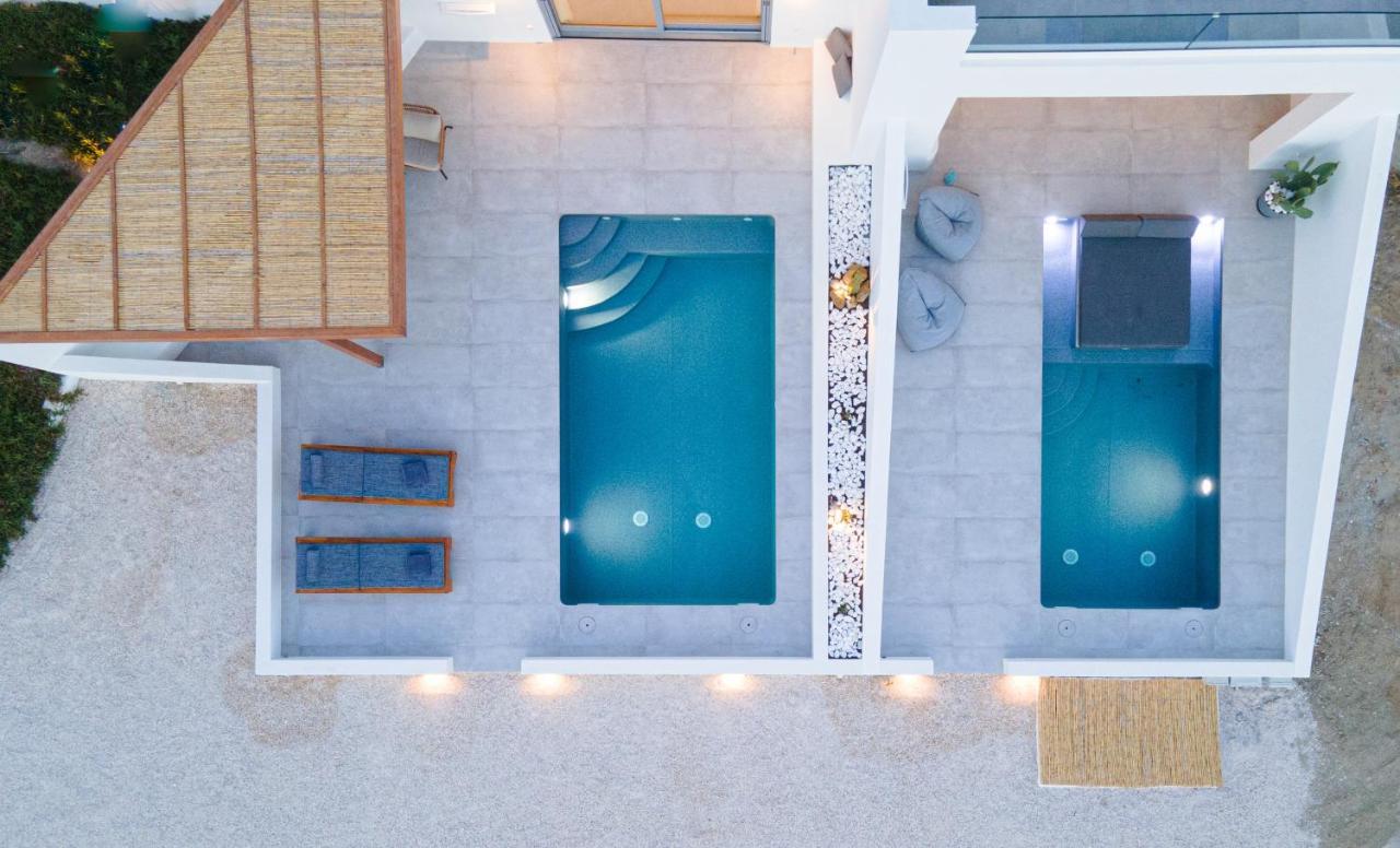 Seanfinity Beachfront Suites Mikri Vigla Exterior photo